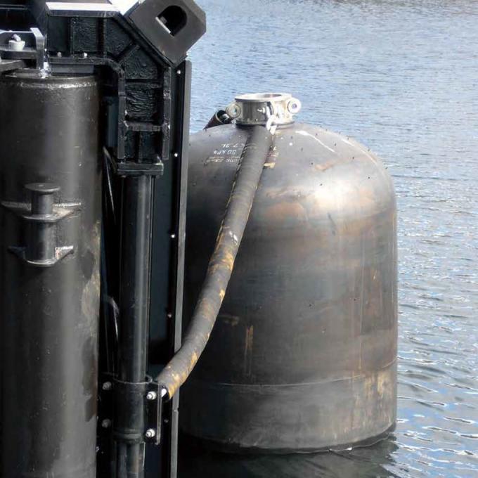 油圧空気圧式海底フェンダー