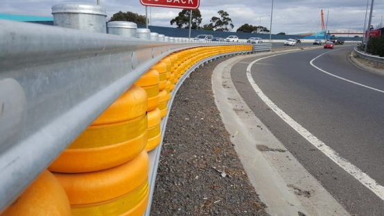 安全な道路交通の障壁のエヴァの文書の安全ローラーの障壁2