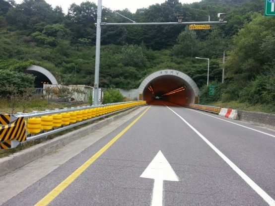 安全な道路交通の障壁のエヴァの文書の安全ローラーの障壁5
