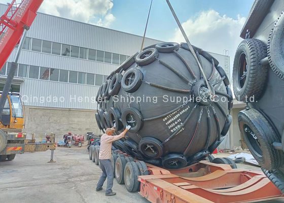 品質 50kPaおよび80kPa 横浜ネット型空気式ゴムフェンダー（船舶間および船舶-港湾向け、ISO 17357浮体構造） 工場