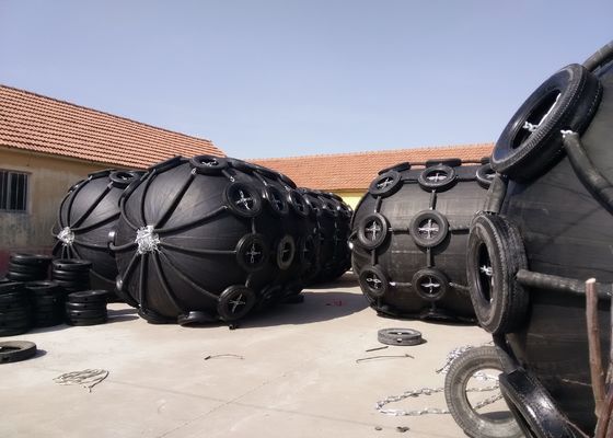 品質 0.7*1.5~1.0*1.5ゴム製STS STD 50KPの乳白色の白い船の灰色の耐久の海洋のフェンダー 工場