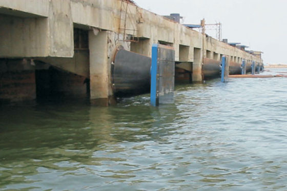 品質 円錐形のタイプ海洋の船のゴム製 フェンダーのパッド、円錐形のボートのゴム製 フェンダー 工場