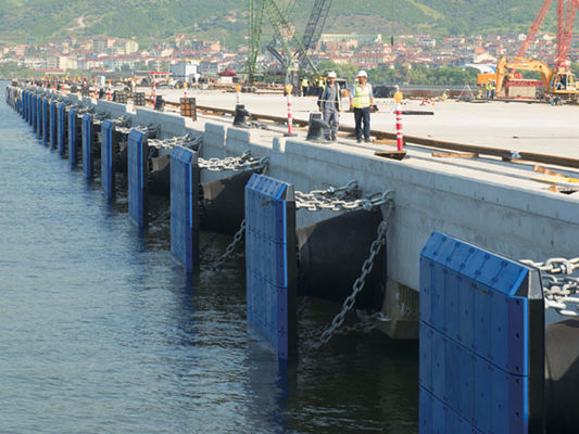 品質 円錐形のタイプ海洋の船のゴム製 フェンダーのパッド、円錐形のボートのゴム製 フェンダー 工場