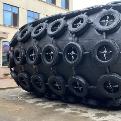 品質 Two-year Warranty Pneumatic Rubber Fender 2.5*5.5M For Vessel Berthing 工場