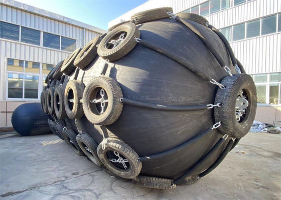 品質 海洋用横浜型 浮遊型気力ゴムフェンダー ISO 17357 工場