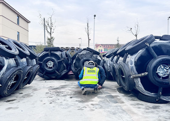 品質 エバーグリーン EVA 浮遊型ポリウレタン 泡で満たされたフェンダー 工場