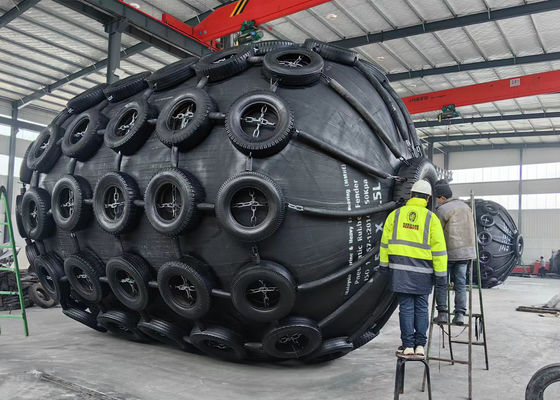 品質 パネウマティック・マリン・フェンダー ヨコハマ チェーンネット付きの膨らませられる天然ゴムフェンダー 工場