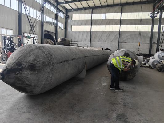 品質 High Pressure Resistance Inflatable Marine Airbags Cylindrical Type Offering Performance For Ship Launching Cargo Handling 工場