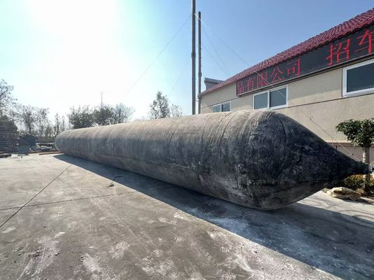 品質 黒色重用海上用充気エアバッグ 圧力範囲0.2-0.4Mpa 工場