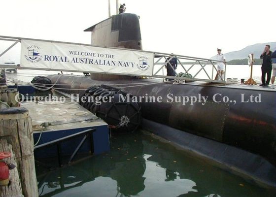 品質 別のサイズおよびISO17357証明の50Kpa空気のゴム製 フェンダー 工場