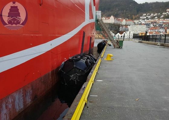 品質 産業海洋のボートの空気のゴム製フェンダー、海の監視膨脹可能なゴム製フェンダー 工場