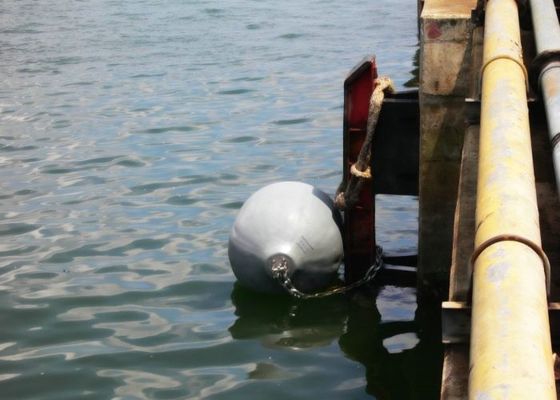 品質 高弾性、漏れ防止、耐老化性、発泡充填フェンダー、EVAソリッドフェンダー、海洋用途向け 工場