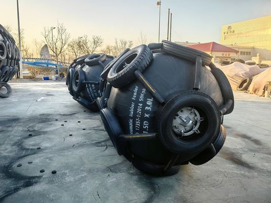 品質 エネルギー吸収 300-5000KJ パネウマティックゴムフェンダー 耐磨性 工場