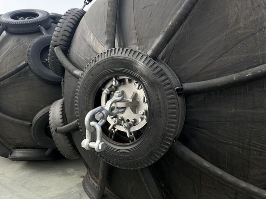 品質 安定した性能とHDG材料の黒/青の気圧ゴムフェンダー 工場