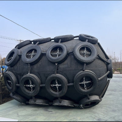 品質 ISO 17357 Certified Natural Rubber Pneumatic Fender with 50Kpa Working Pressure for Marine Safety 工場
