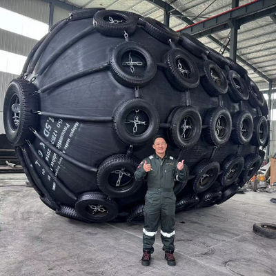 品質 0.5*1m-4.8*12m オフショア用の空気性ゴムフェンダー 工場