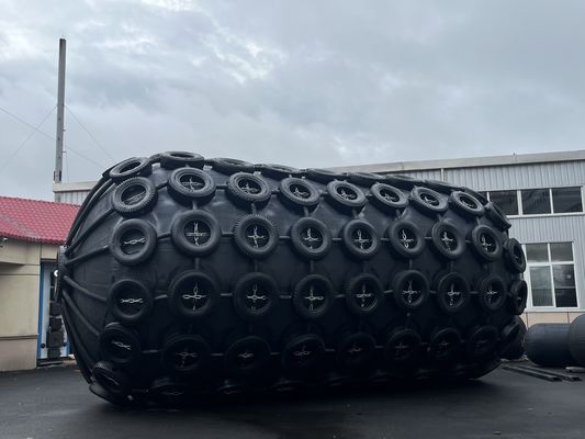 品質 船舶ボート係留ドック浮遊インフレータブルフェンダー、チェーンとPPロープを利用した設置方法によるドッキング衝撃保護 工場