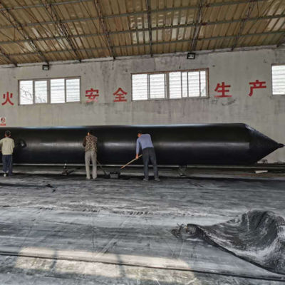 品質 船舶の揚降ドッキング用カスタムサイズの海洋ゴム製エアバッグ 工場
