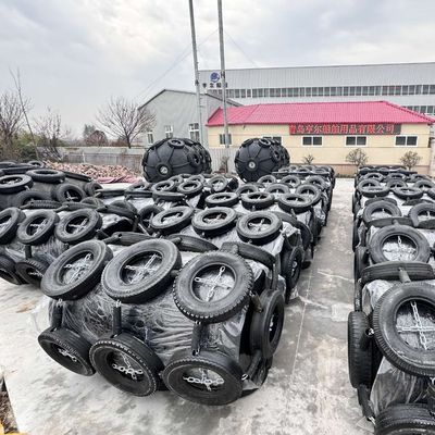 品質 EVAフォーム充填フェンダー（港湾、沖合STS STD用） 工場