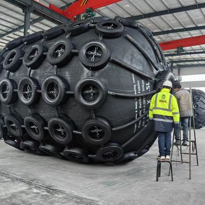 品質 Initial Internal Pressure 80kpa Marine Fendre Net Type Ideal for Marine Vessel Impact Absorption and Dock Safety Systems 工場