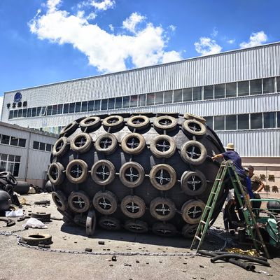 品質 海洋安全と船舶係留のための空気式ゴムフェンダー 工場