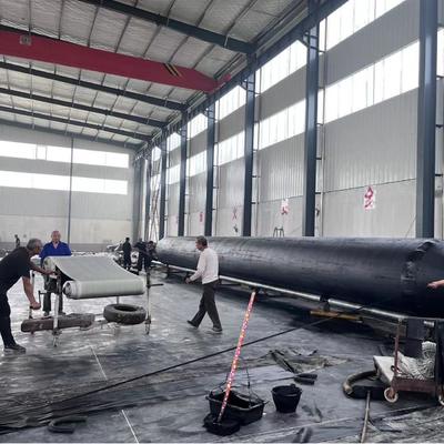 品質 Black Marine Rubber Airbag Safety Effective Green Environmental Protection 工場