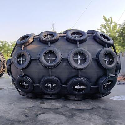 品質 Heavy Duty Pneumatic Rubber Fender Offering Excellent Performance In Protecting Marine Vessels And Facilities 工場