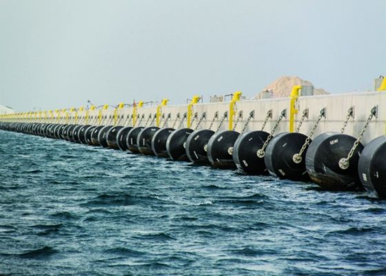 品質 船の高い機械強さの保護浮遊ドックのフェンダー 工場