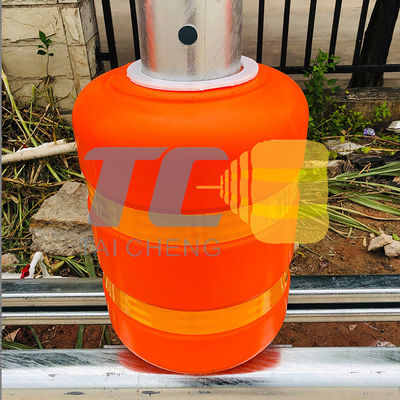 品質 耐衝撃性の回転高さ510mmのハイウェーのローラーの障壁 工場