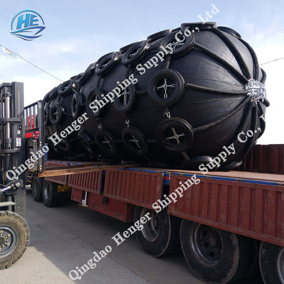 品質 黒いボートのCCSの証明書と泡が充填されたゴム製フェンダーのボートの付属品 工場