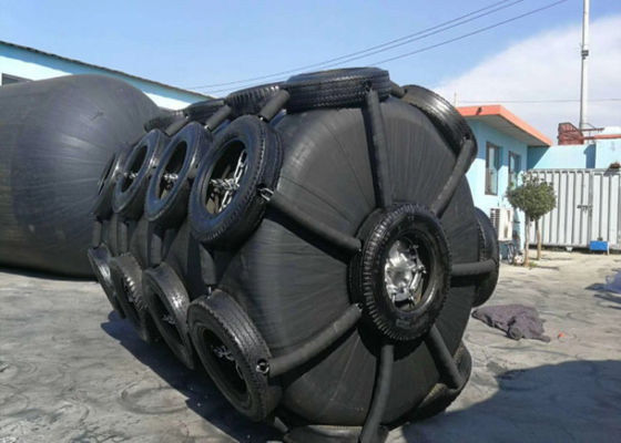 品質 Low Maintenance Required UV Resistant And Corrosion Resistant Foam Filled Fender with High Energy Absorption Capacity for Marine Floating Fender 工場