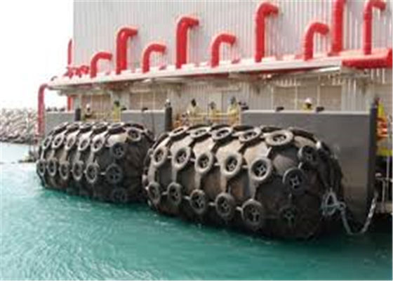 品質 1700X3000MMのチェーン タイヤ80Kpaの空気のゴム製 フェンダー 工場