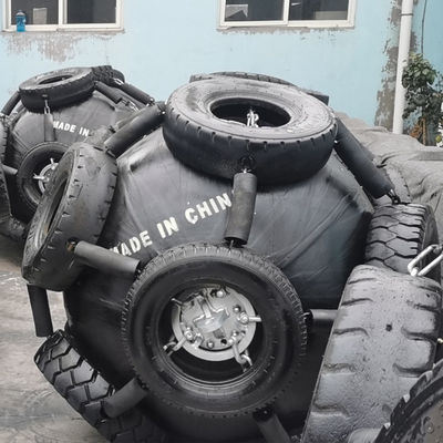 品質 膨脹可能なゴム製海洋のフェンダーを浮かべるボートのタイプ ゴム製 フェンダー 工場