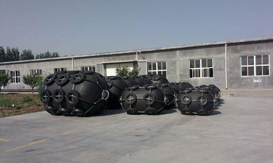 品質 天然ゴムの浮遊膨脹可能な海洋のフェンダーの空気のタイプ フェンダー横浜 工場