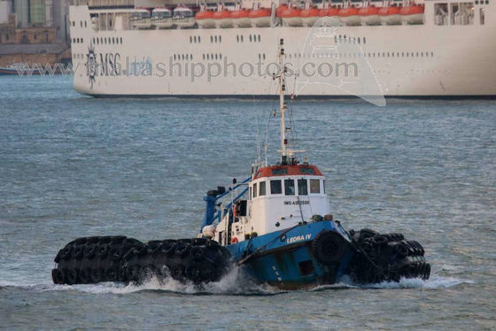 品質 50kpa船の停泊のための海底吊り鎖のタイプ フェンダーの横浜空気のゴム製 フェンダー 工場