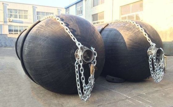 品質 海洋の膨脹可能なボートの油圧空気圧式フェンダーのゴム製膨脹可能な浮遊ボートのフェンダー 工場