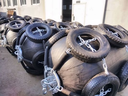 品質 空気のゴム製 フェンダーの空気の海洋のフェンダーdのタイプ フェンダーを浮かべるロープの網 工場