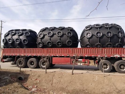 品質 空気のゴム製 フェンダーの空気の海洋のフェンダーdのタイプ フェンダーを浮かべるロープの網 工場