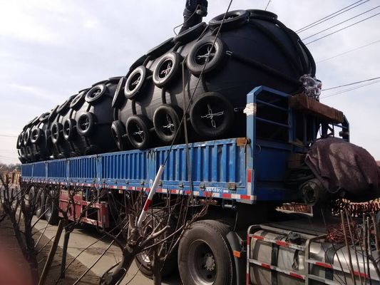 品質 空気のゴム製 フェンダーの空気の海洋のフェンダーdのタイプ フェンダーを浮かべるロープの網 工場