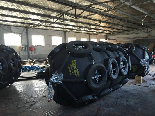 品質 横浜空気の骨があるフェンダーの海洋装置の横浜空気のゴム製 フェンダー 工場