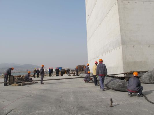品質 サルベージ ラバー エアバッグを起動する黒の膨脹可能な海兵隊の船平 工場