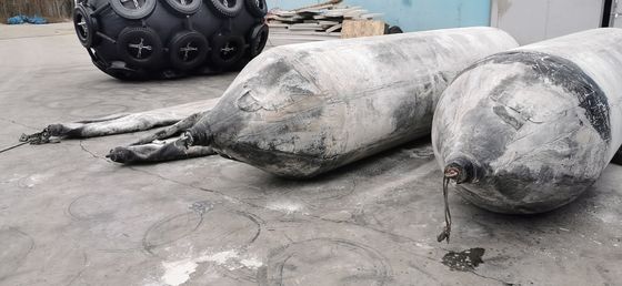 品質 低圧の重い持ち上がるゴム製 エアバッグはゴム製海洋のエアバッグを使用した 工場