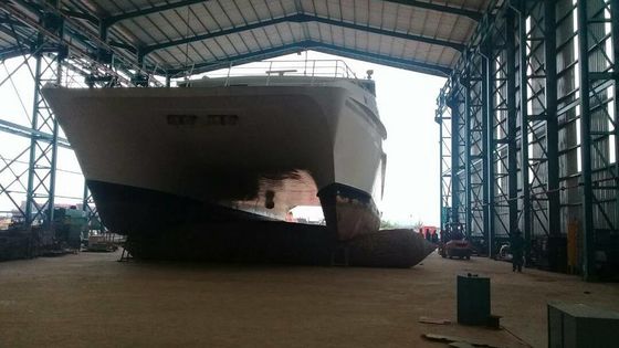 品質 250T/Mの海洋海難救助のエアバッグは進水し、持ち上がるエアバッグを出荷する 工場