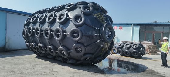 品質 横浜タイプ空気のゴム製 フェンダーのボートの海洋のゴム製 フェンダー 工場