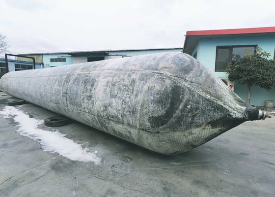 品質 海上船の膨らませられる打ち上げおよび上げのためのゴムエアバッグ 直径0.8-3M 工場