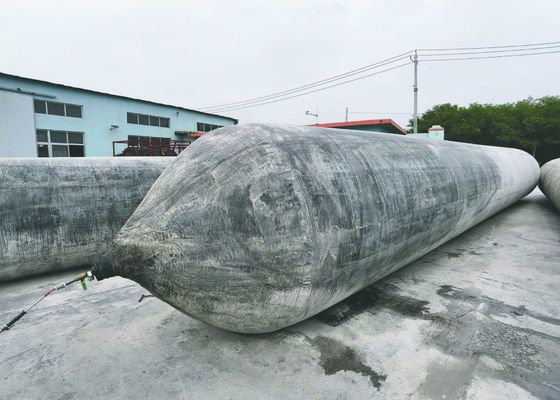 品質 0.8〜8m直径と4〜25m長さの船舶打ち上げのための,着用指示層を持つ海用ゴムエアバッグ 工場