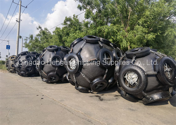 品質 ISO 17357 Compliant Natural Rubber Pneumatic Rubber Fender with 50Kpa/80kpa Working Pressure for Marine Protection 工場